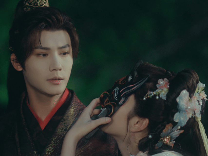 赵晴新剧内娱稀有不缺爱女主 谁还没被梁绛朱治愈到🥹从小被家人捧在手心里，被朋友