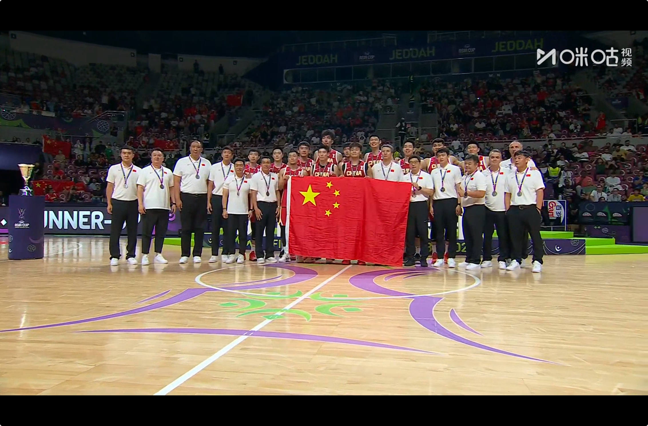 中国男篮获得第二名🥈但发自内心很为他们骄傲！对吗！ ​​​