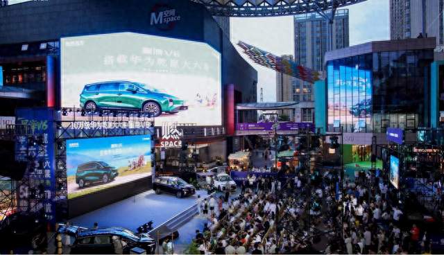 10万级就能上华为乾崑智驾！这台大六座家用SUV太卷了