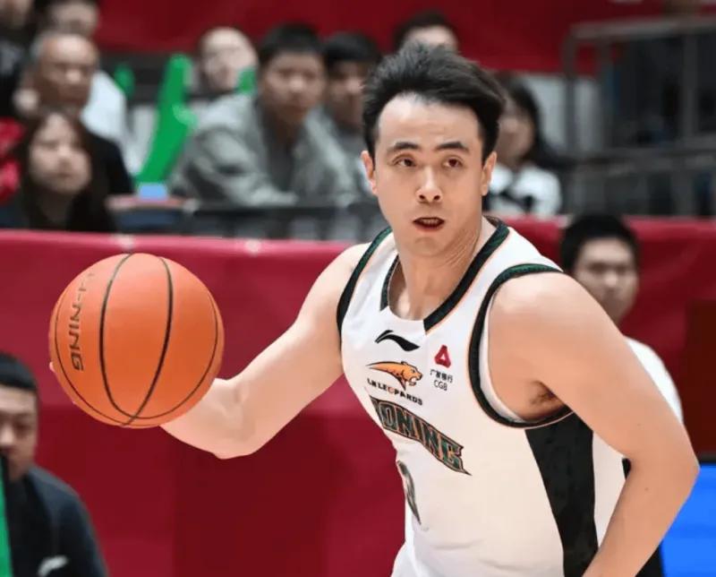 手感冰凉！赵继伟今日11中2，近5场合计51中8命中率仅15.7%
04月04日