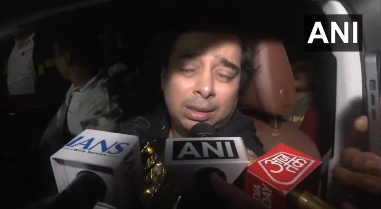 萨塔尔多·杜塔（梅西访问的组织者）：“现场气氛非常欢乐，因为梅西时隔14年重返印