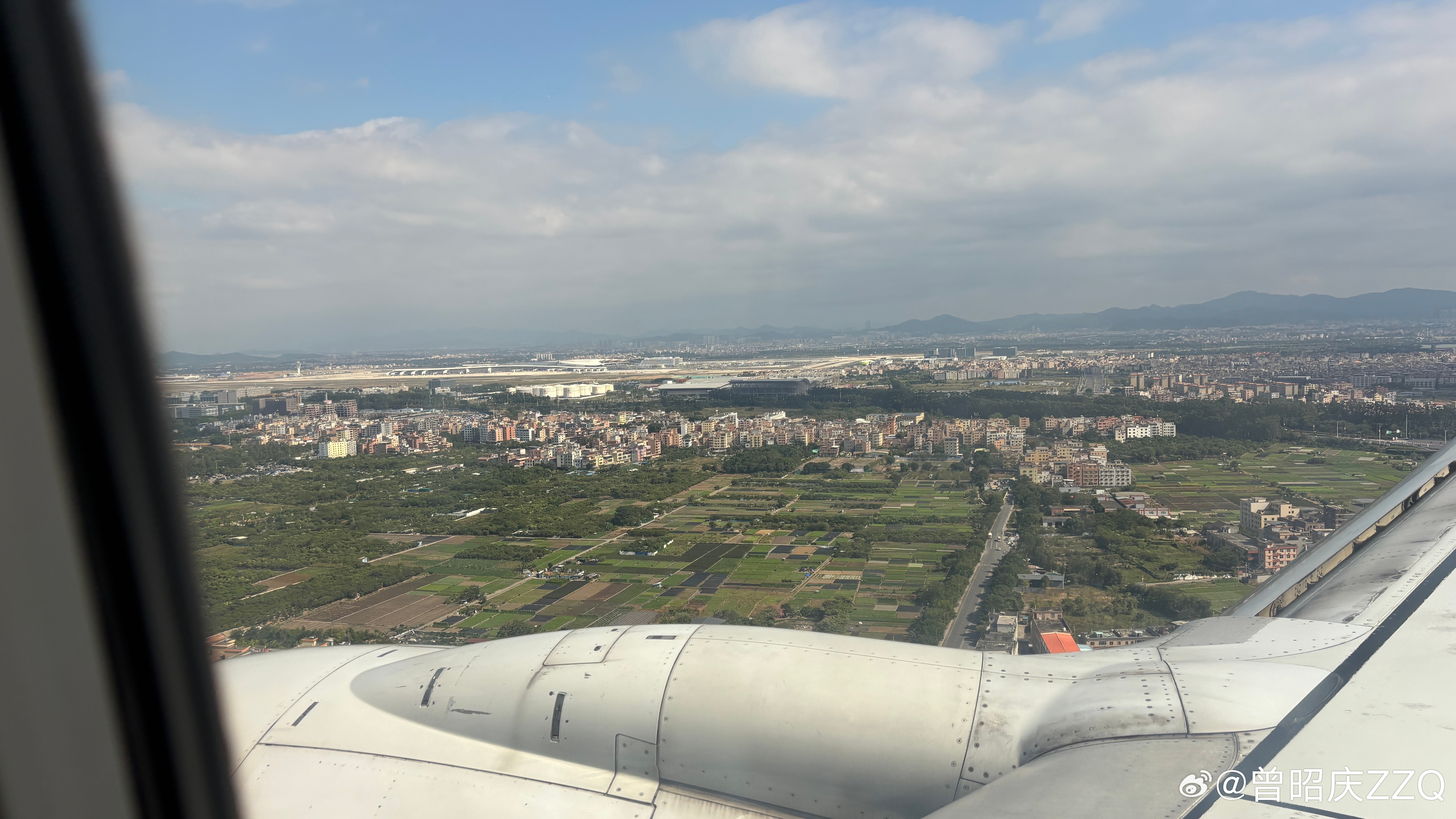 从空中看，白云T3离T1和T2确实挺远的。 ​​​