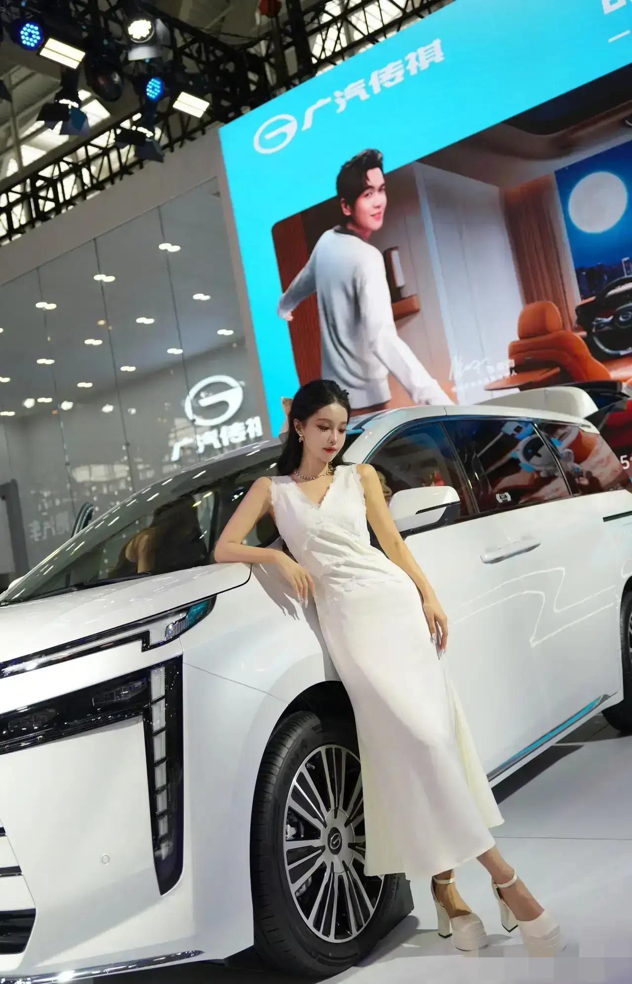 破局混动MPV赛场！2026款传祺M8 HEV以19.78万起，书写中国品牌向上