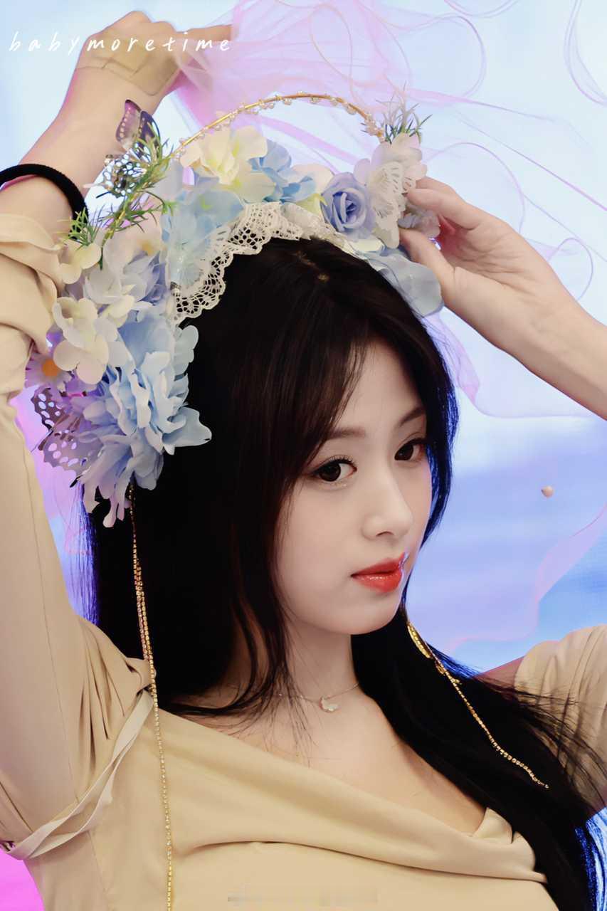 郑雅贤世界上所有的女孩子都漂亮 雅譞是个人美心善的小女孩哇 