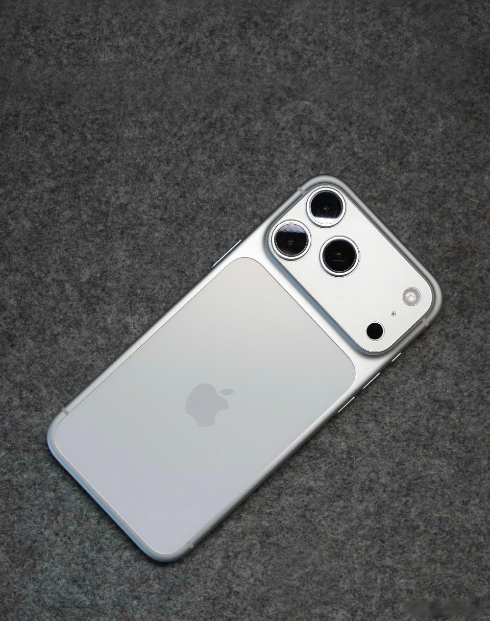 iPhone17ProMax性能拉满，搭载A19 Pro 芯片和 VC 散热，影