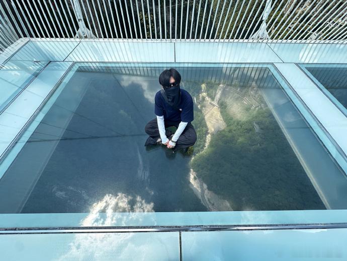 翟潇闻出发录制hi6翟潇闻私服穿搭新鲜出行路透送达，翟潇闻前往录制你好星期六，私