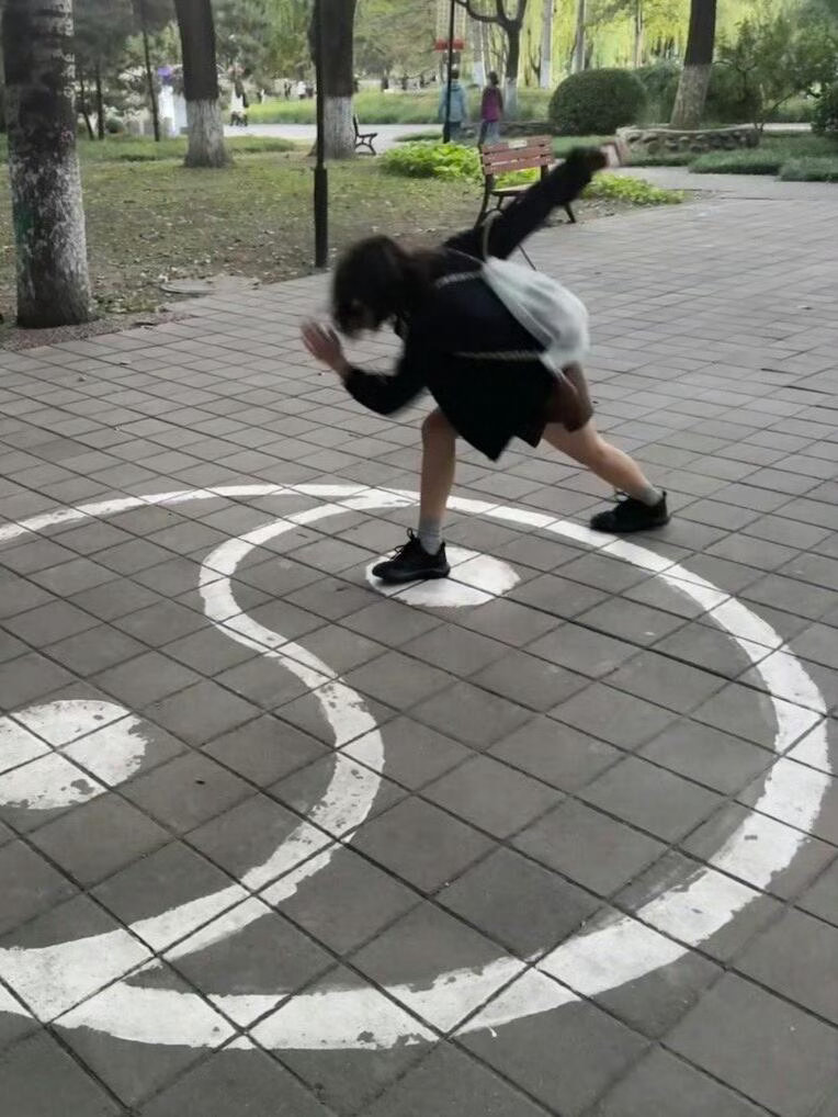 路过文淇的衣柜 文淇的衣柜，心动到想蹲拍摄现场。不能偶遇的话，云围观也行。文淇什