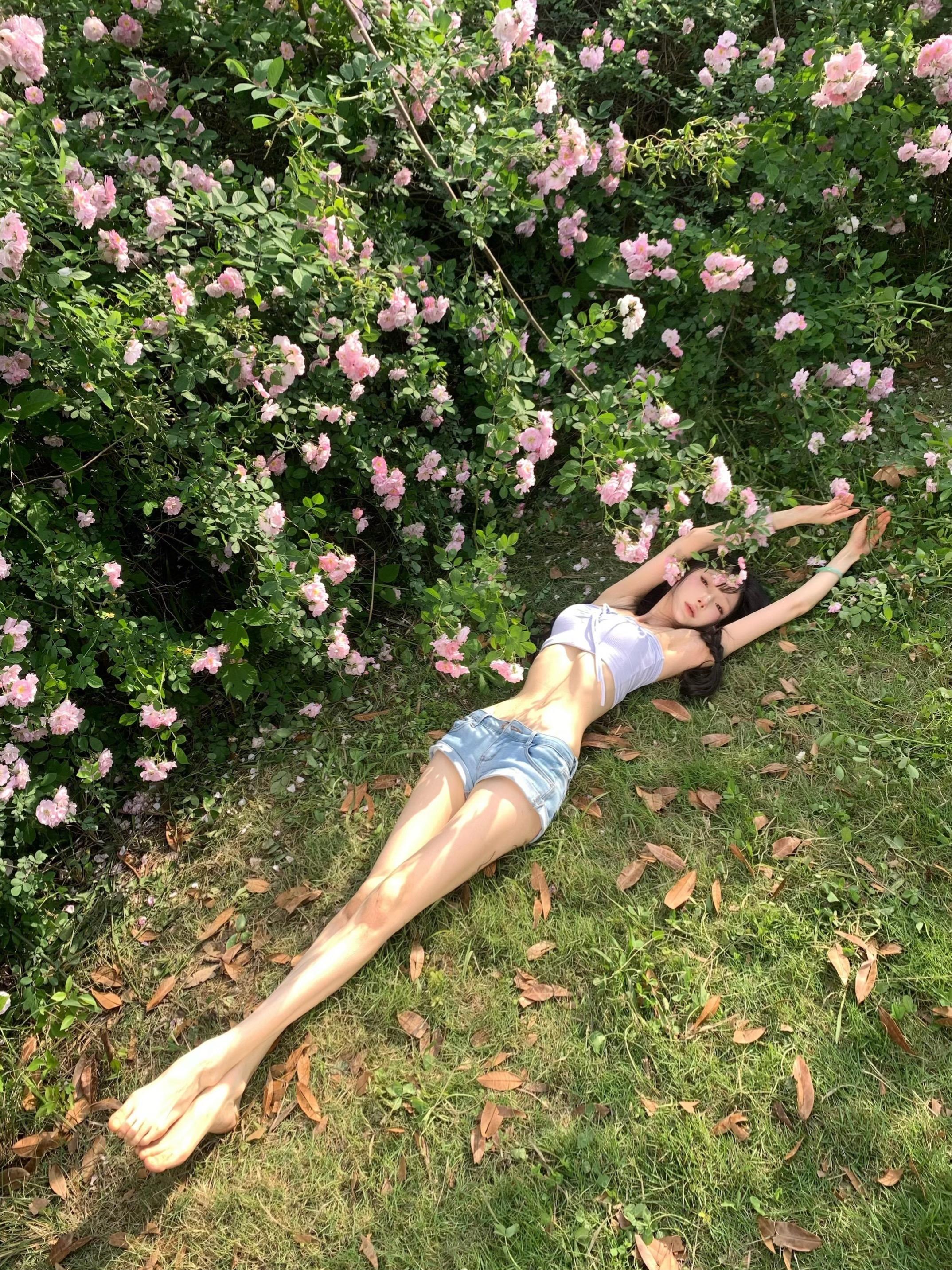 165 80｜自己给自己捏的身材 37岁离婚带两娃，老大10岁老二7岁...