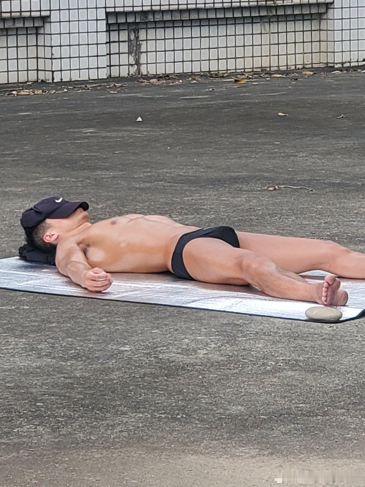 看得我好难受 