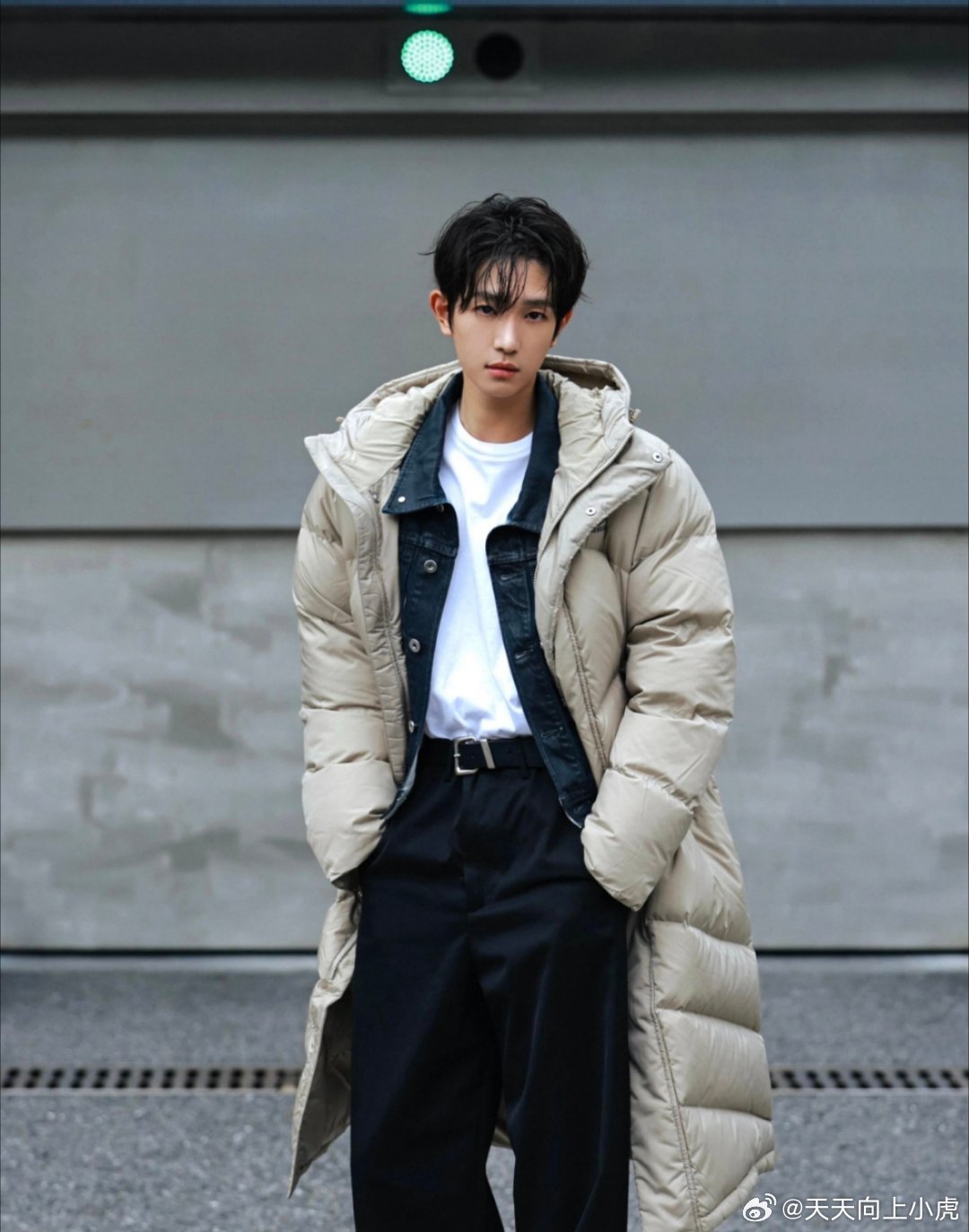 灰黑搭配韩范十足出街超吸睛！时尚男装搭配 冬季保暖外套推荐 街头潮流穿搭 简约风