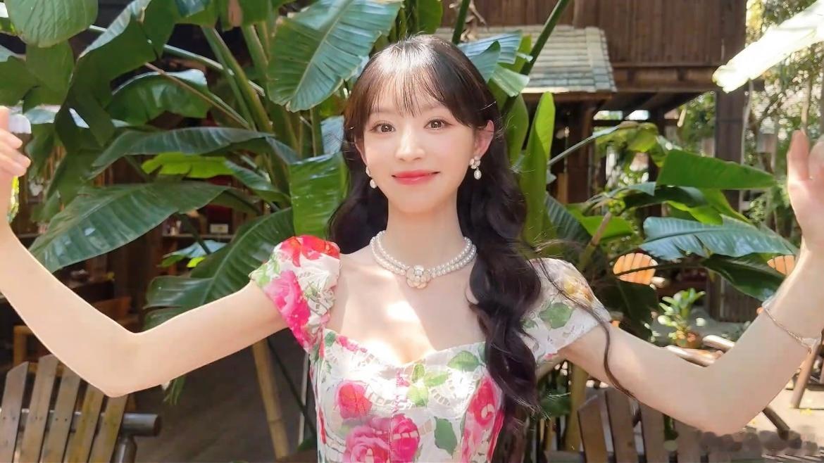 田曦薇忙忙碌碌寻宝藏变装田曦薇忙忙碌碌寻宝藏变装转场田曦薇忙忙碌碌寻宝藏变装视频