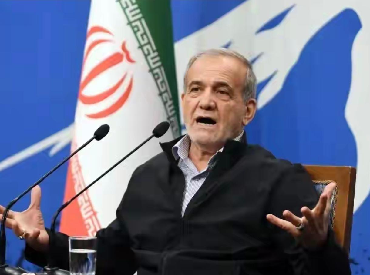 伊朗革命卫队直接出手，用无人机加导弹精准摧毁美军巴林谢赫伊萨空军基地的主指挥楼与