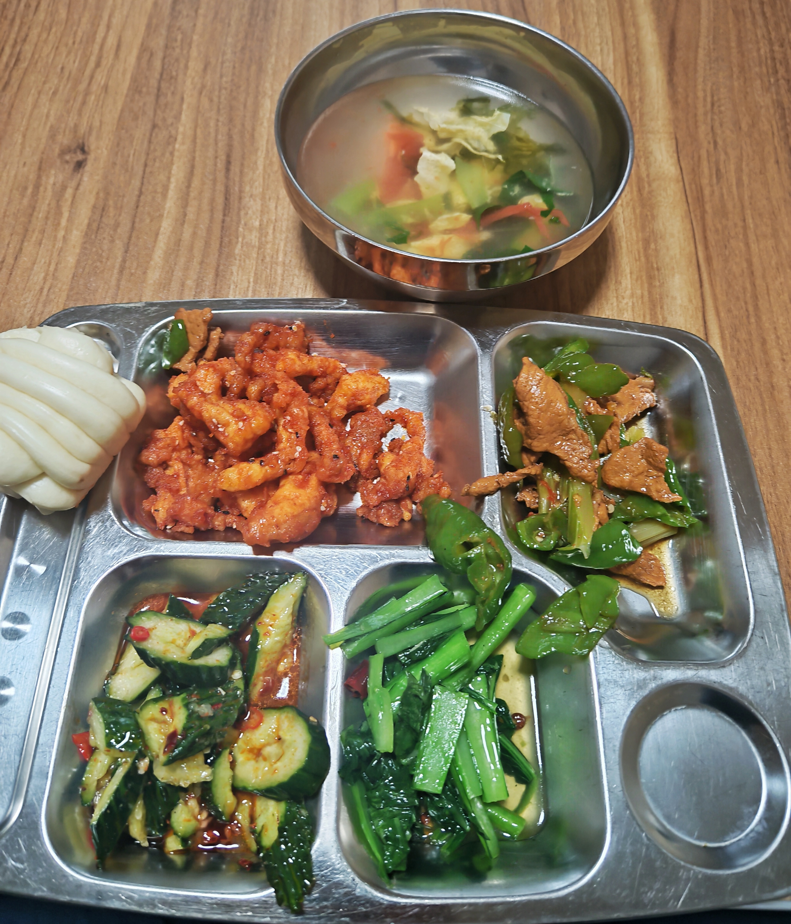 太没胃口了，下雨天想吃火锅。[苦涩]高考数学132分 开学考只考了12分 ​​​
