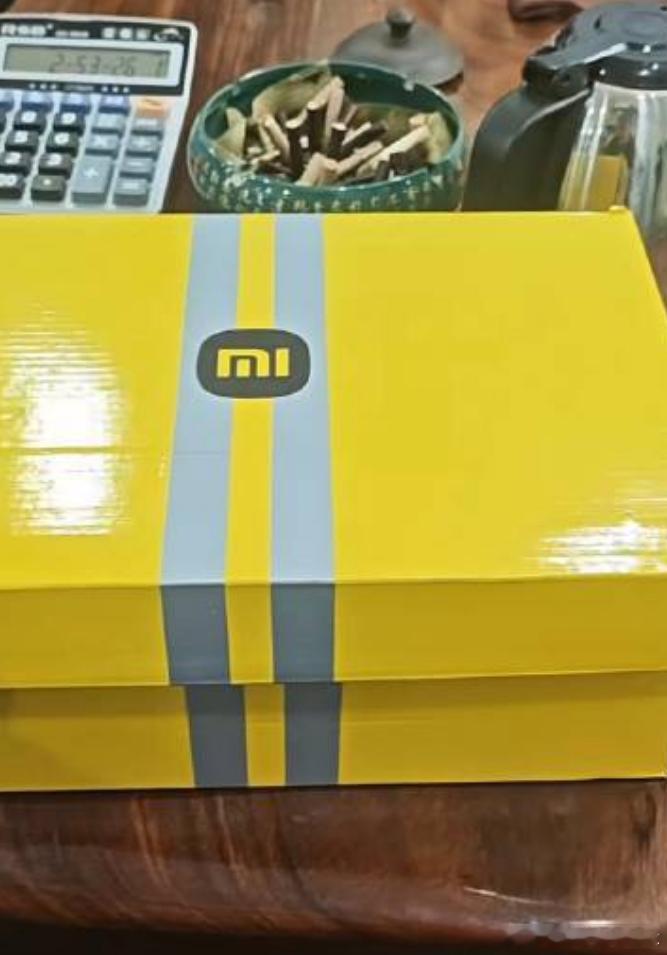 小米su7 ultra还有和Nike的联名鞋吗？这是真的还是莆田货？小米nike