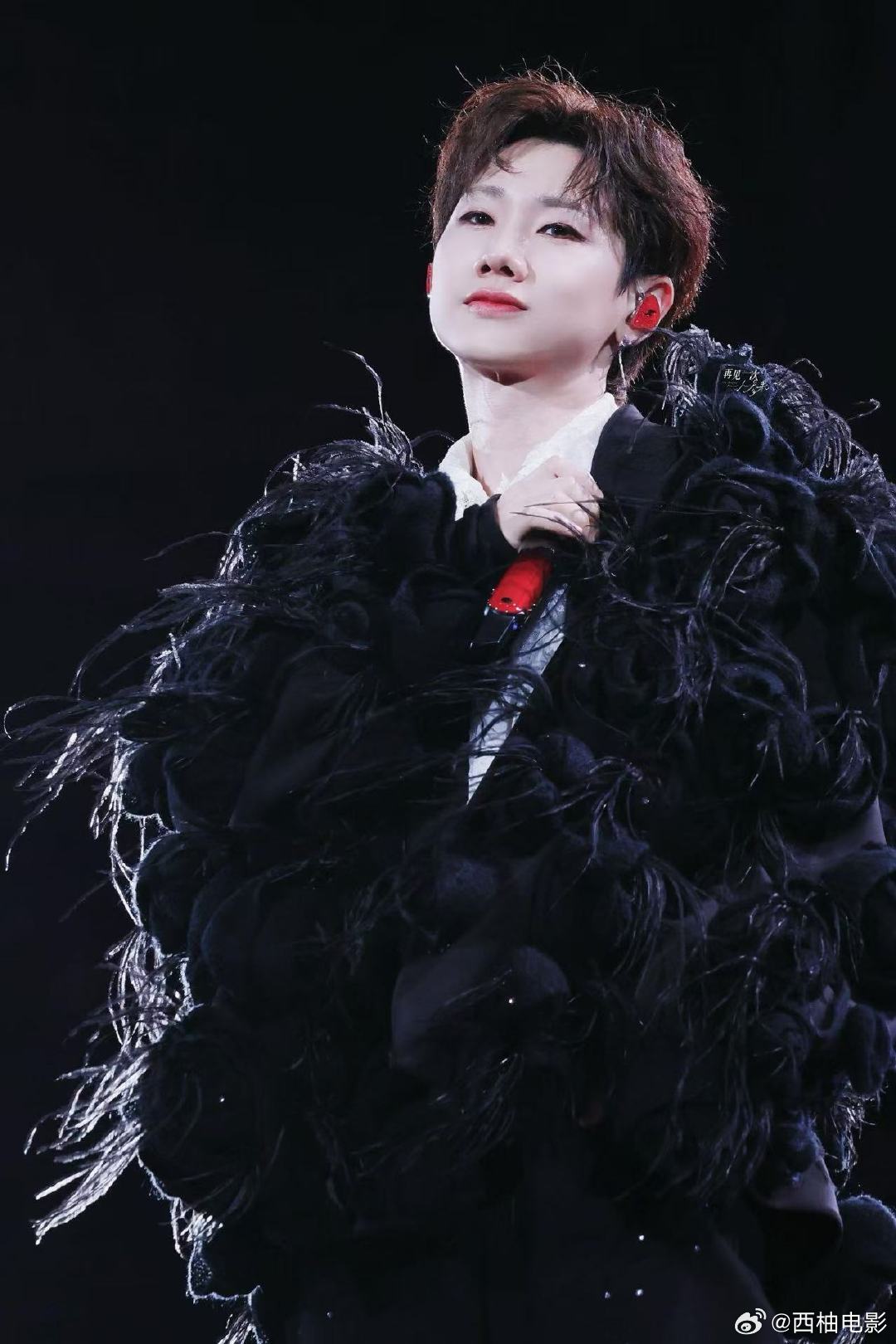 汪苏泷哽咽怎么可爱成这样情绪真挚又不刻意，软萌的哽咽瞬间，藏着对音乐和舞台最纯粹