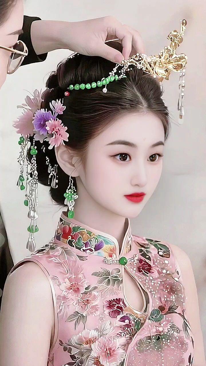 清纯甜美 旗袍 秀禾服  甜美女孩 中式新娘造型