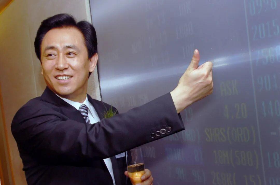 人在牢里，账在外面：许家印重大资产被挖出，186.5亿转给了“重庆李嘉诚”

恒
