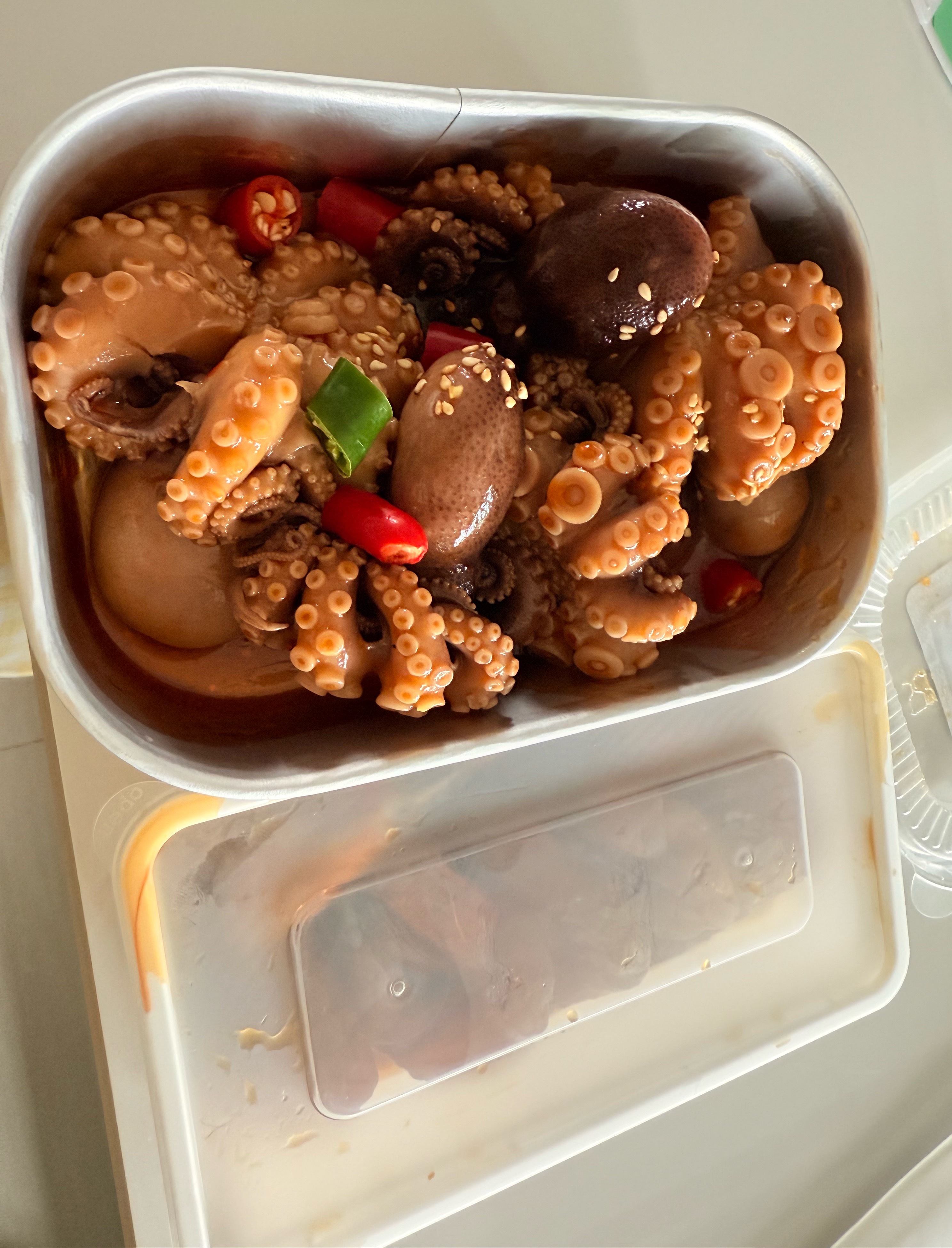 终于吃上了心心念念的八爪鱼🐙 ​​​