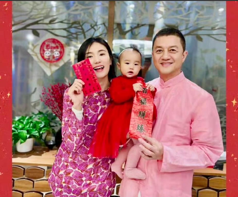 李亚鹏又离了！有人拿他和汪峰对比，其实人家这才二婚离异而已！三年的婚姻宣告落幕，