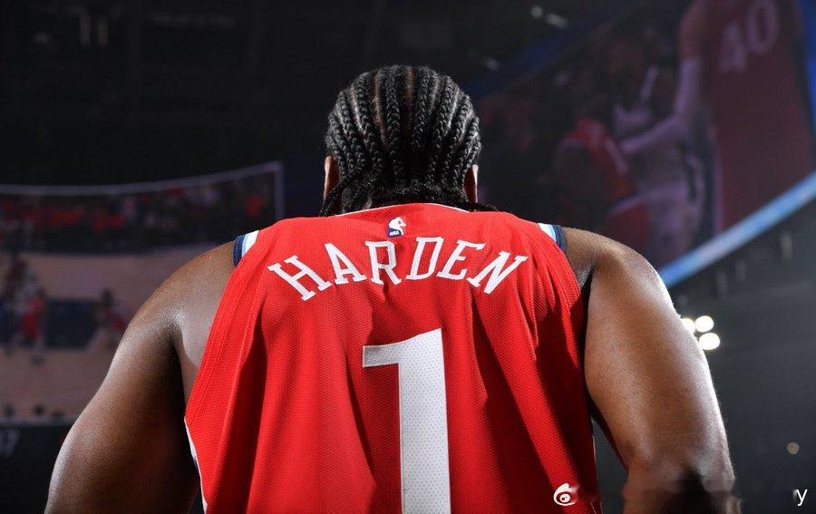 全场比赛结束！哈登对阵火箭队：  29分  6助攻  50%投篮命中率  74%