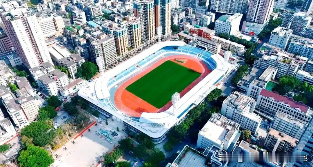 根据规则，省超决赛深圳藝品高VS吴川青年同样要进行两回合对决，首回合在湛江踢，次