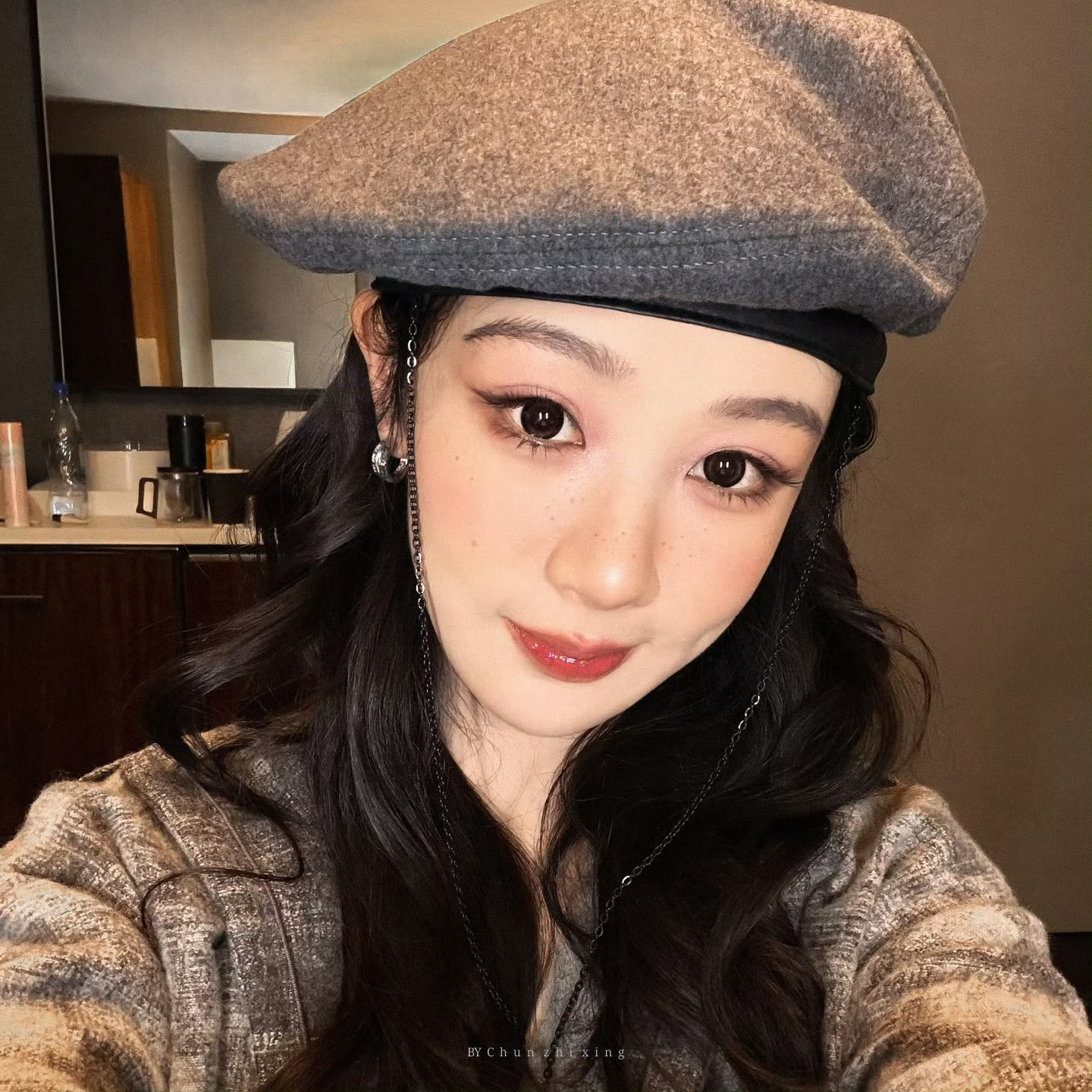 杨紫浅浅度日，不语喧嚣，心底存善，温柔自绕。 