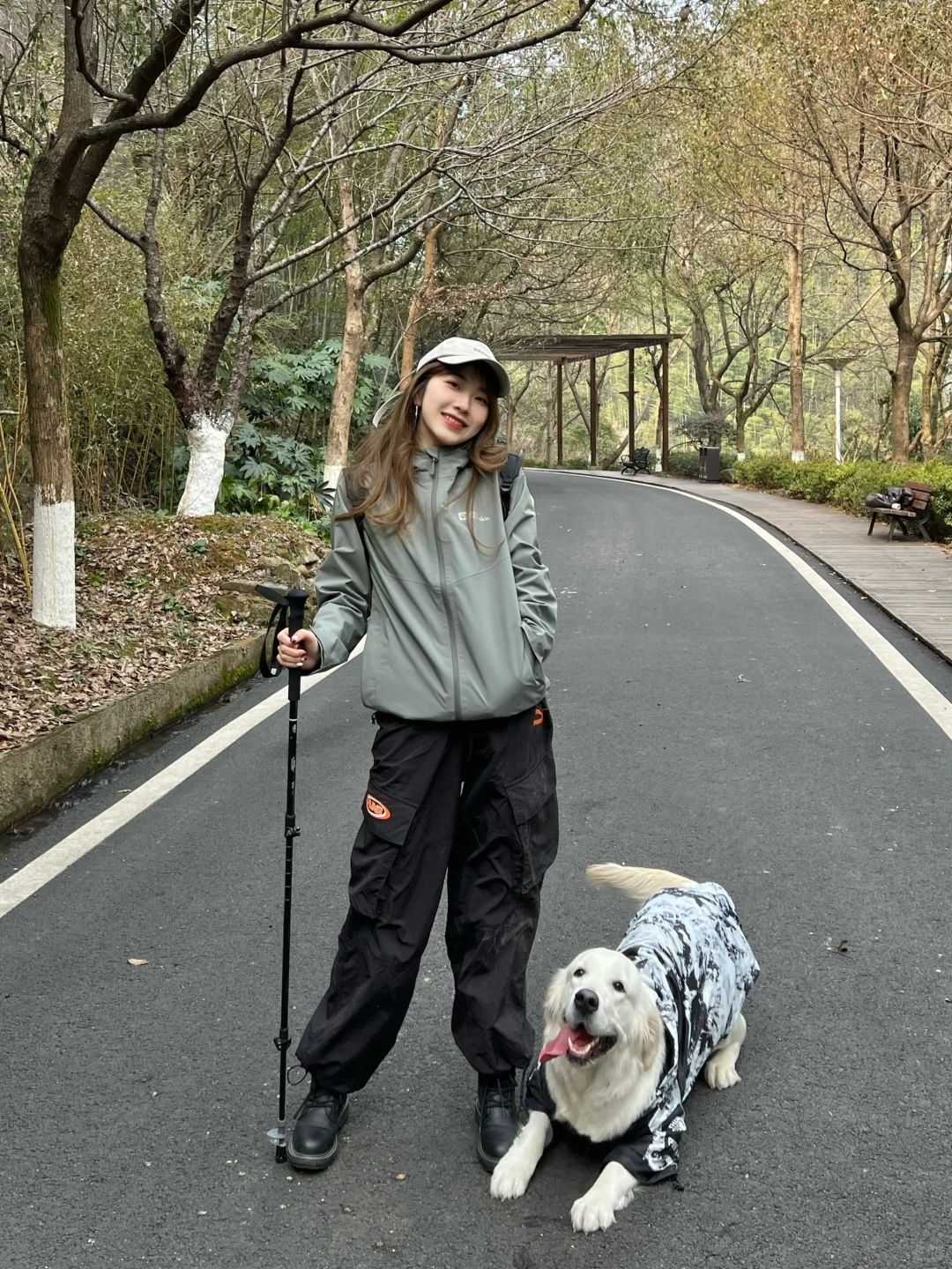 左滑看修狗也爱上山