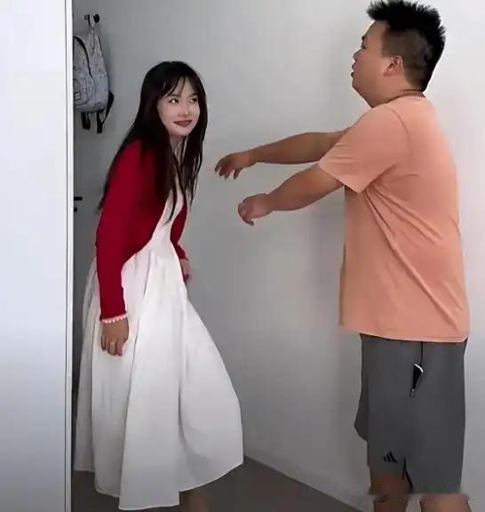 湖南32岁男子被催婚花1500租女友回家，租期一到女生反倒不想走了
每逢佳节回家