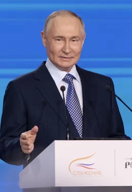 普京……俄罗斯之光！

普京总统做事强硬，一直守护俄罗斯的利益。
面对外部压力，