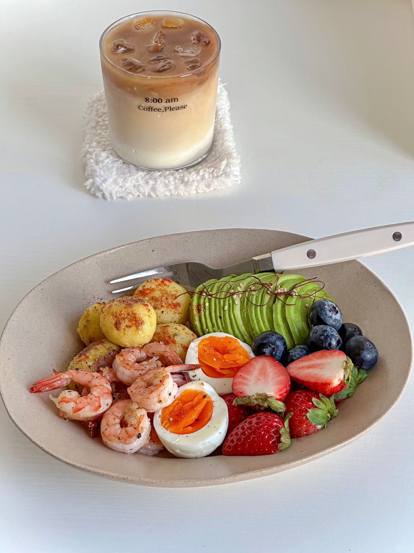 🥣快乐减脂餐🥑香煎小土豆虾仁拼盘🍓冰拿铁