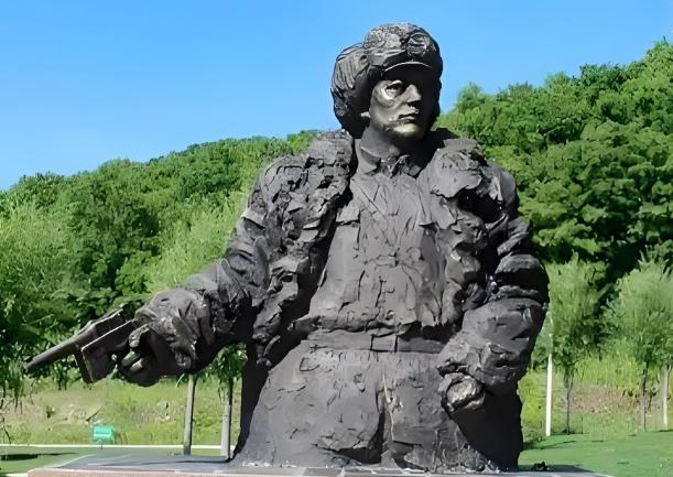 1936年10月，东北抗日联军第二军五师师长史忠恒与100多名抗联战士被日军围困