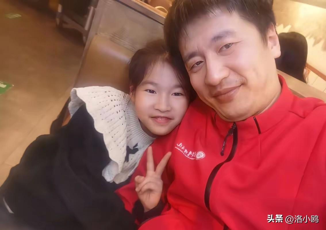 弘一法师说：人不能太过圆满。

说的是不是就是这样，张老师是寒门贵子，一路打拼到