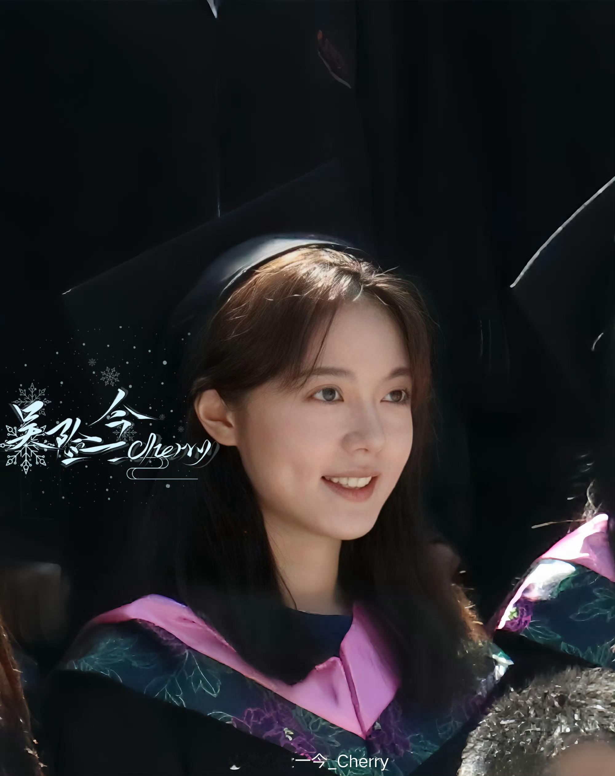 #赵今麦毕业大合照# 麦麦毕业快乐未来可期[心] 好美好美 ​​​