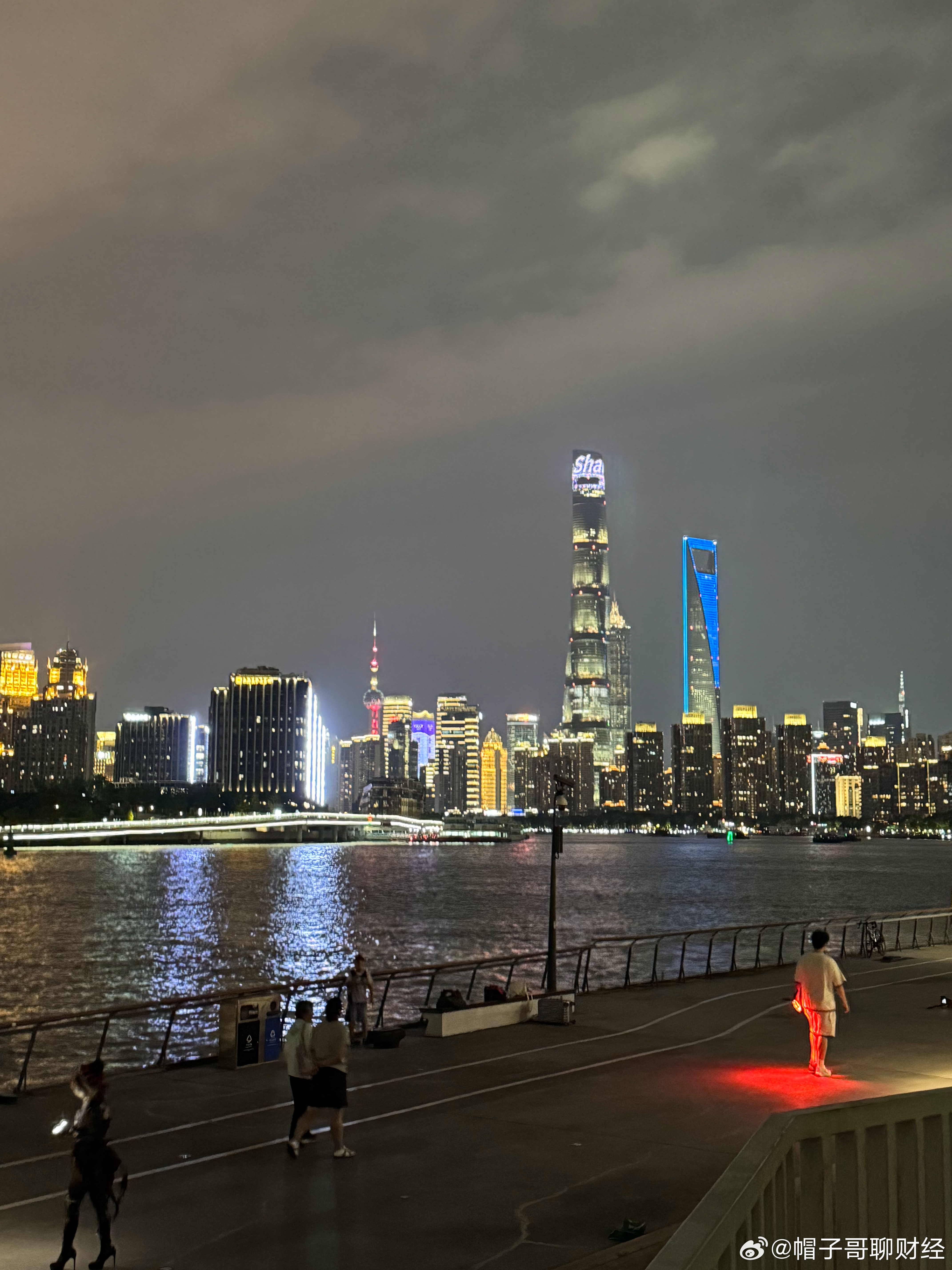 上海很好，每次来就喜欢多一点 上海