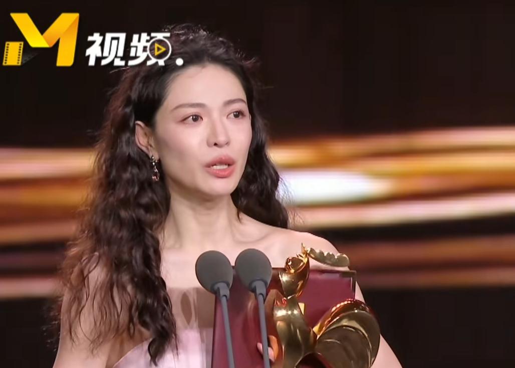 郝蕾说，作为文艺工作者首先你要有文化
这句话含金量还在上升 
不然还是挺丢人的，