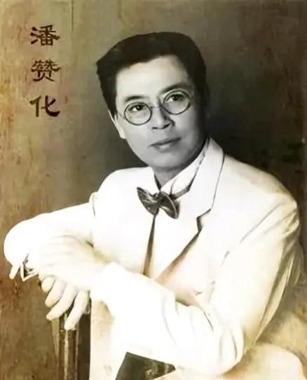 那天，潘玉良对着镜子给自己画了一张裸体画，她非常满意。谁料，丈夫回来后竟然愤怒地