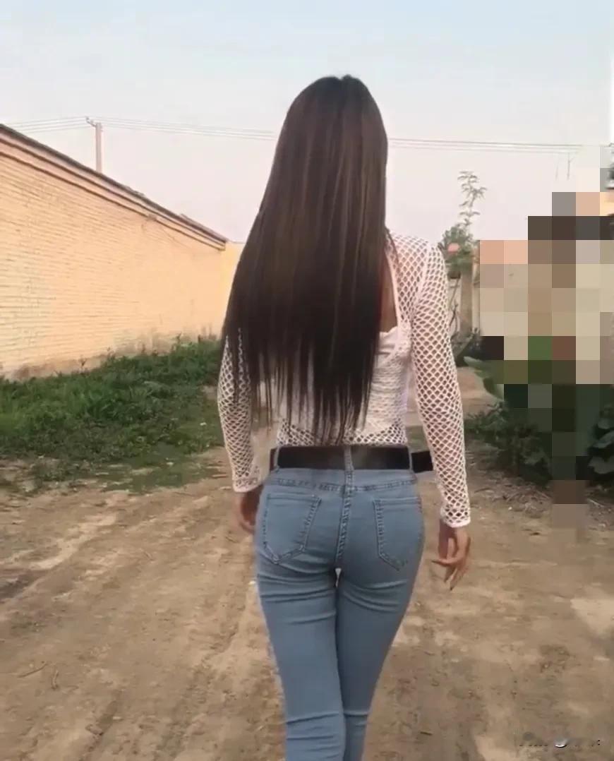 在农村我发现了一个现象！农村里的姑娘，别管结婚前多么能干，一到结了婚嫁入婆家，就
