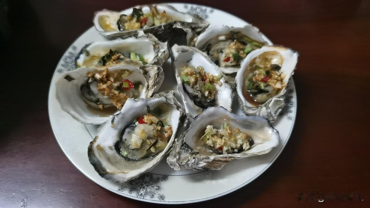 在深圳实现生蚝自由！空气炸锅版蒜蓉生蚝，香到邻居来敲门🦪

作为一个地道的深圳