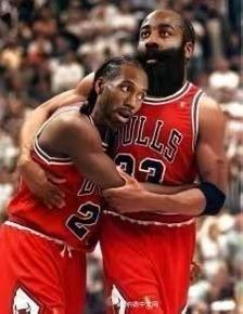 今夕是何年！快船四连胜期间，伦纳德场均贡献39分10篮板4助攻3抢断2封盖，投篮