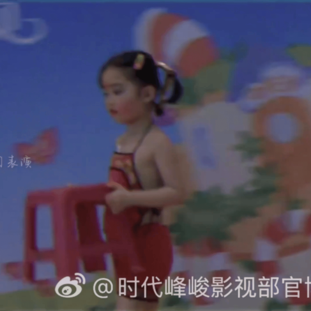 邓恩熙镜头下的二十年 邓恩熙生日快乐呀，看到官方发布的视频让我们也能够收获到很多