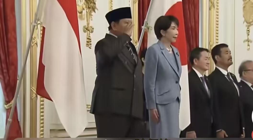 日本为什么拼命拉拢印尼？

其一，不少东南亚国家习惯性地左右摇摆，意图左右逢源，
