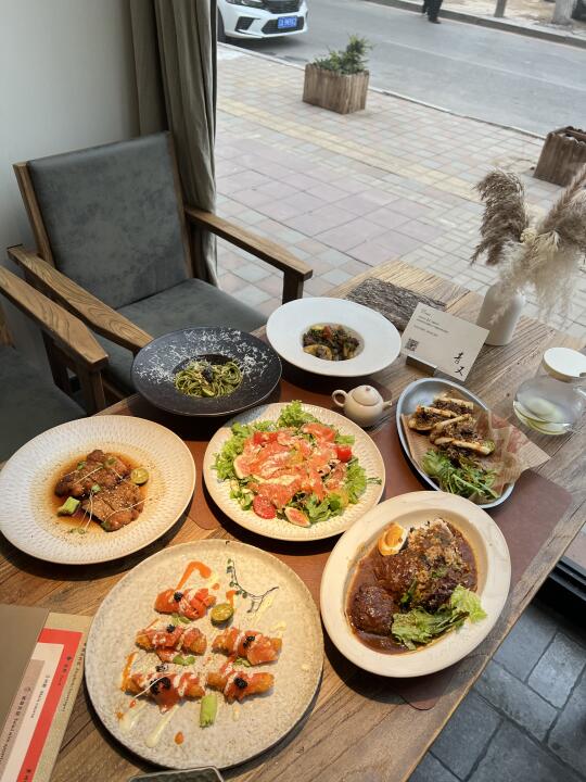 藏在巷子中的静谧小店