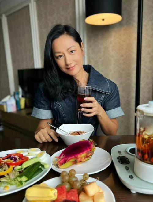 娱乐接瞿颖事业运简直就是天选锦鲤啊，谁不想接一下瞿颖的事业运 