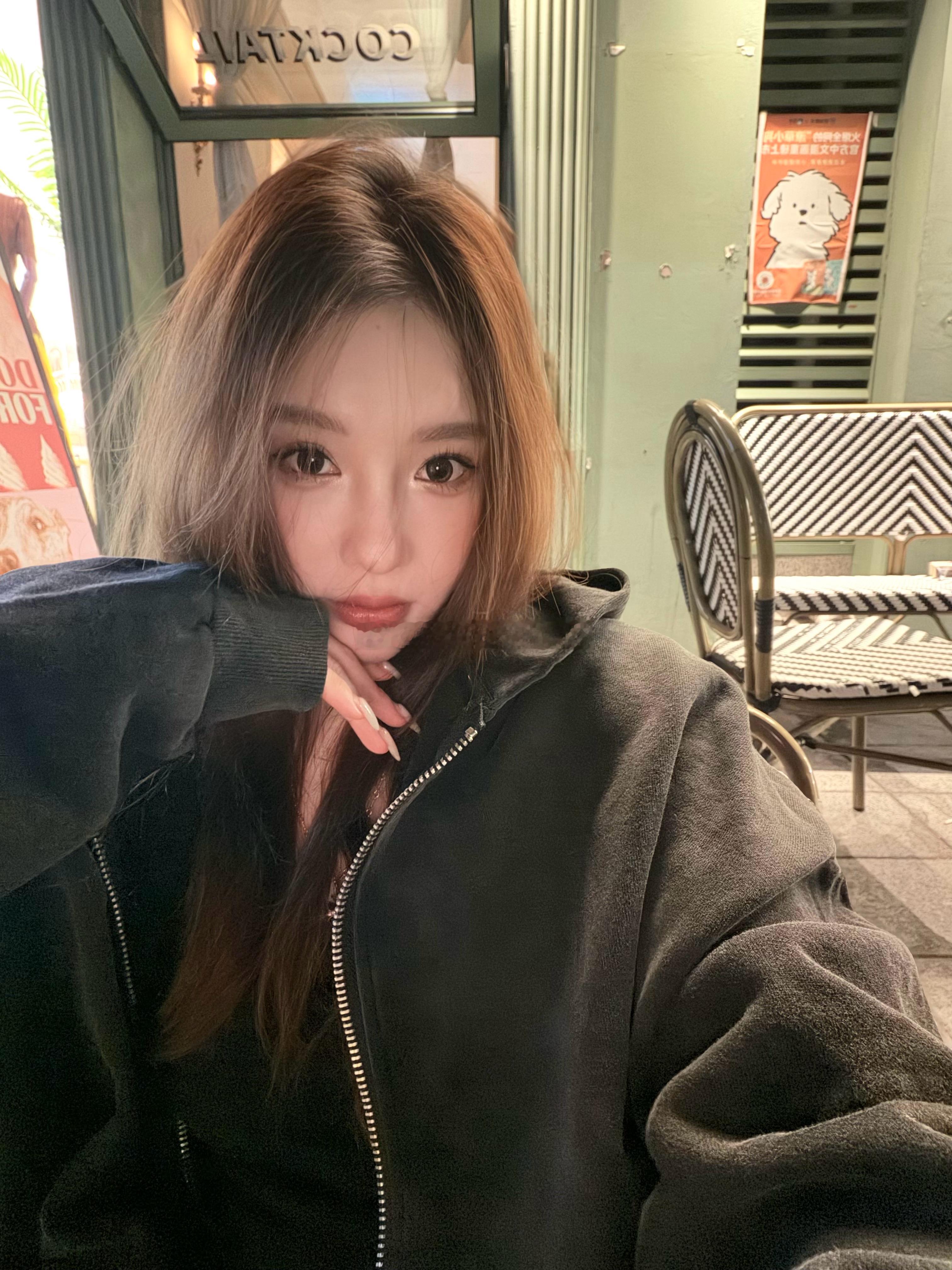 半退网之后 （感觉半都可以去掉)分享欲是真的大大减少平台基本上不太更新 还是有人