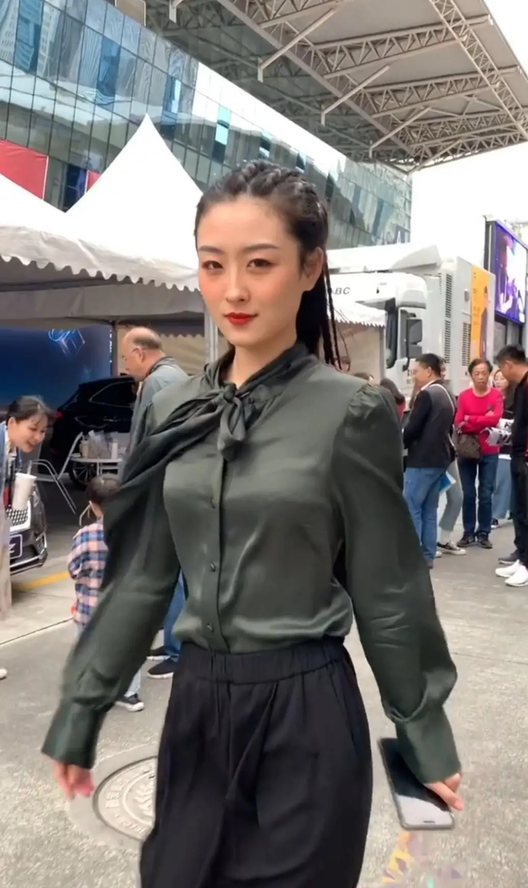 气质美女 舞姿优美人更美 黄会赢
