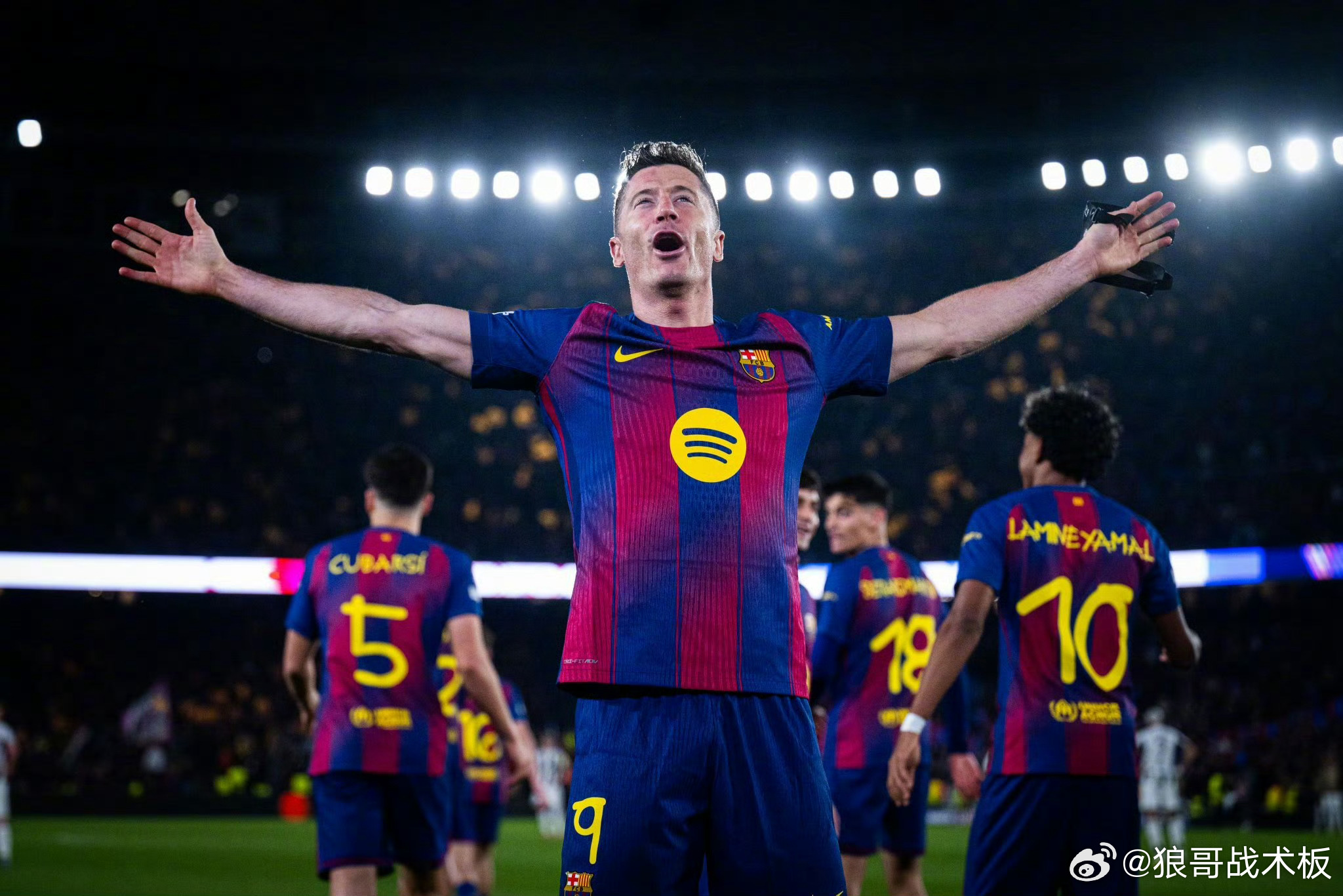 巴萨本赛季回归诺坎普，13个主场全部拿下胜利，打进46球仅丢9球。巴萨7比2纽卡