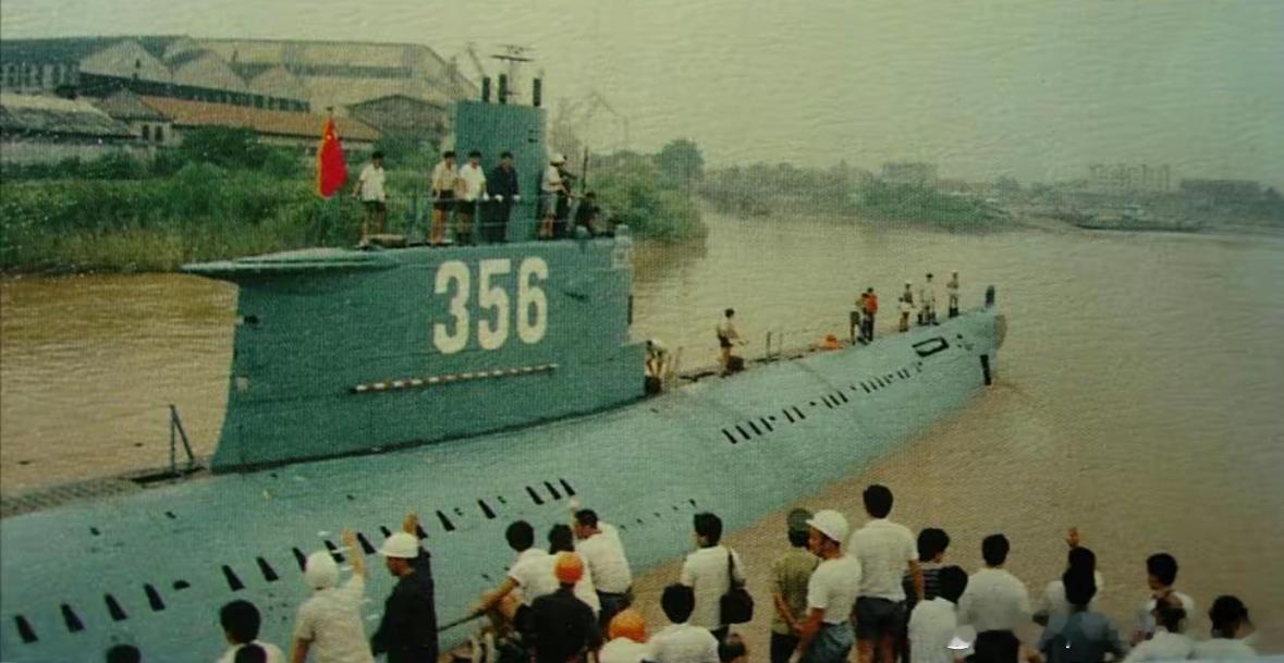 035G型潜艇首艇离厂试航军事历史全触达 ​​​