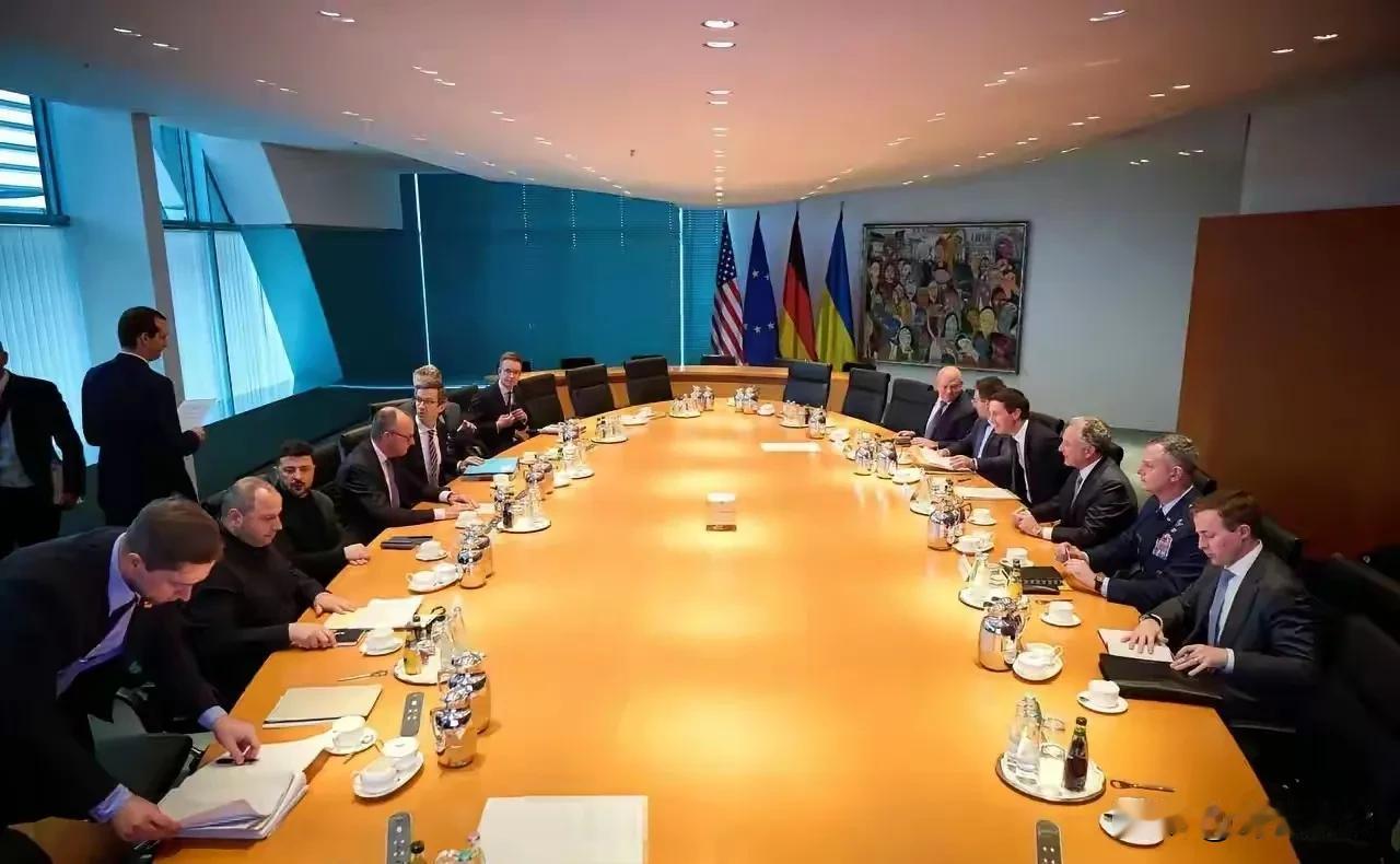 泽连斯基终于扛不住了，让步了！乌克兰总统泽连斯基与美国代表团以及欧洲伙伴在德国进