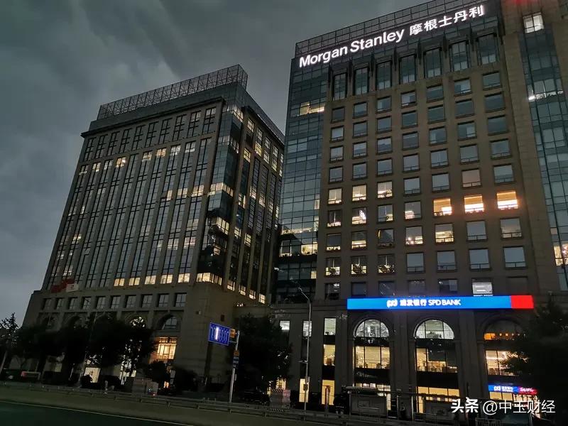 摩根士丹利（大摩）最新报告以"股市吹哨人"姿态发出预警，建议投资者趁近期反弹逢高