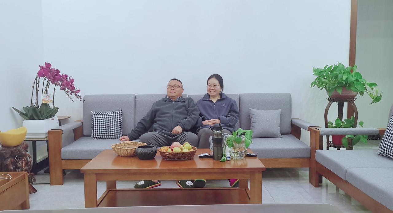 关起门来好好过日子，这句话描绘的是一种历经世事后的沉淀与回归，是繁华落尽见真淳的
